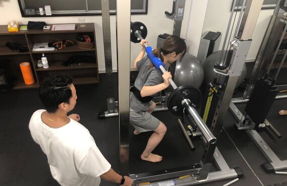 たるみが気になる方、新宿パーソナルトレーニングBReatheで引き締めましょう